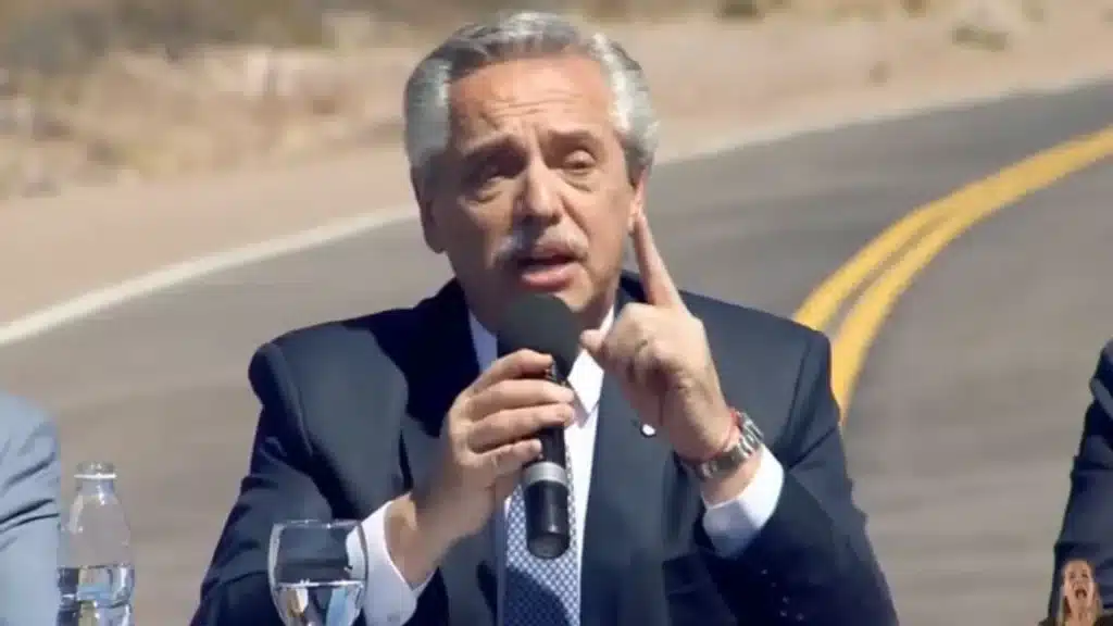 Alberto Fernández defendió a Rosario Central y respaldó la gestión de…