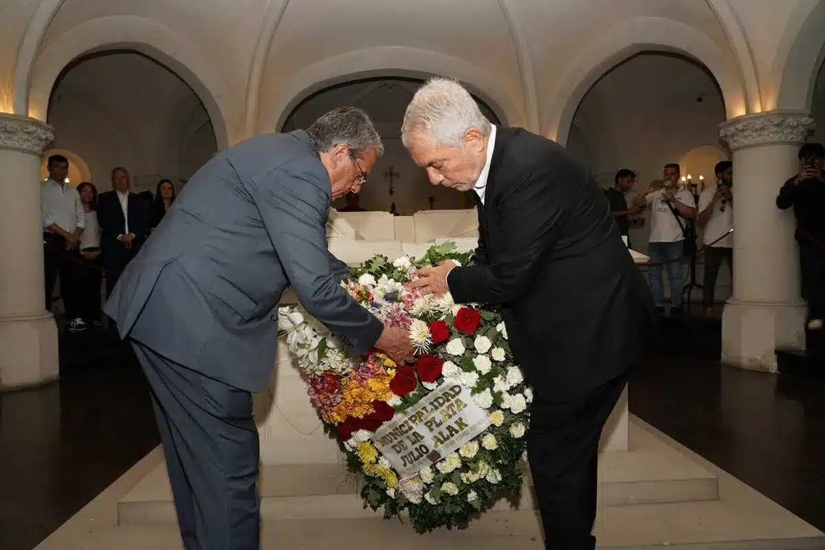 Alak asistió al tedeum por el aniversario de La Plata en la Catedral — Imagen 1