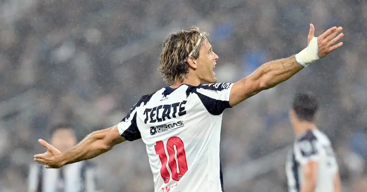 El español Sergio Canales brilla con los Rayados, vencedores 2-0 sobre el…