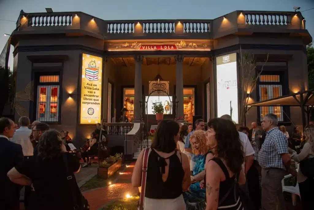 Inauguraron librería cultural que funciona en histórica casa de Adrogué y el…