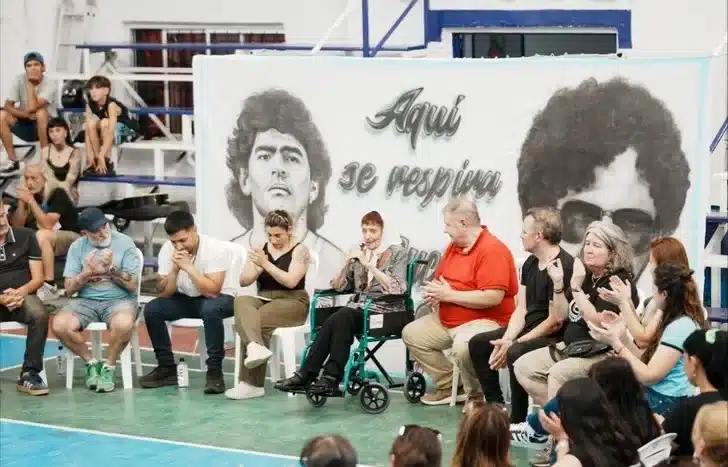 Con una jornada cultural, Fiorito recordó a Maradona a 5 años de su muerte —…