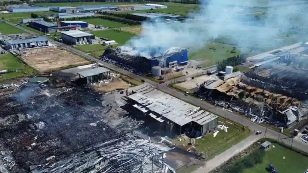 Incendio en el Polo Industrial de Ezeiza: se sospecha que pérdida de…