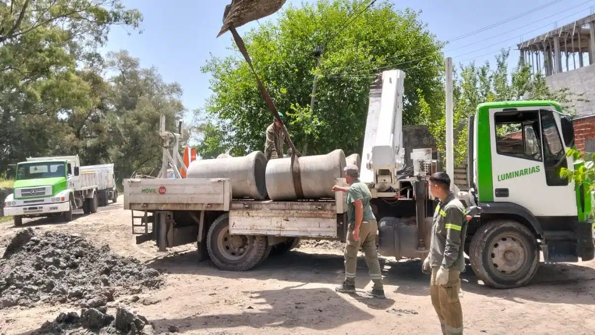 Realizan obra de drenaje pluvial en Esteban Echeverría para mejorar…