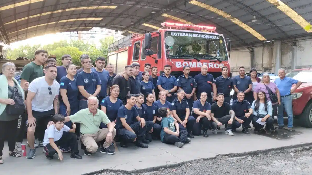 Bomberos de Esteban Echeverría incorpora unidad de rescate Mercedes Benz —…