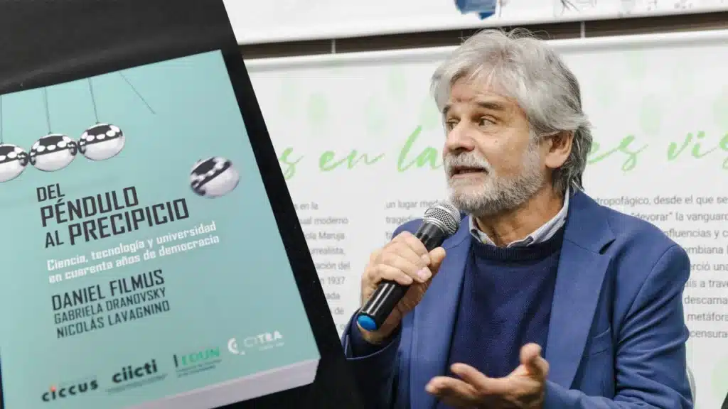 Daniel Filmus y la soberanía científica en Lomas de Zamora — Imagen 1