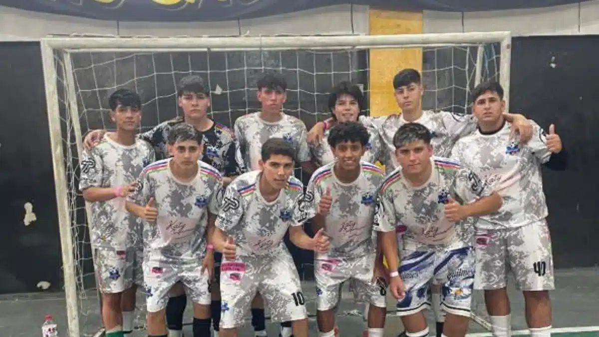 El club Progreso de San Vicente salió campeón de futsal en su primer año en la…