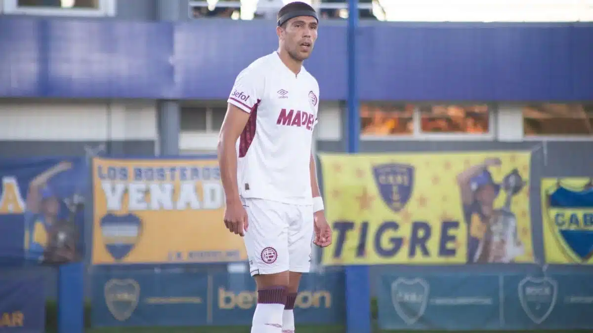 Ronaldo De Jesús volvió a jugar de forma oficial tras 104 días desde sufrir…