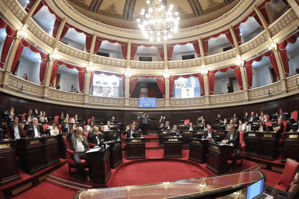 La Legislatura bonaerense aprobó el Presupuesto 2026 y la Ley Fiscal…
