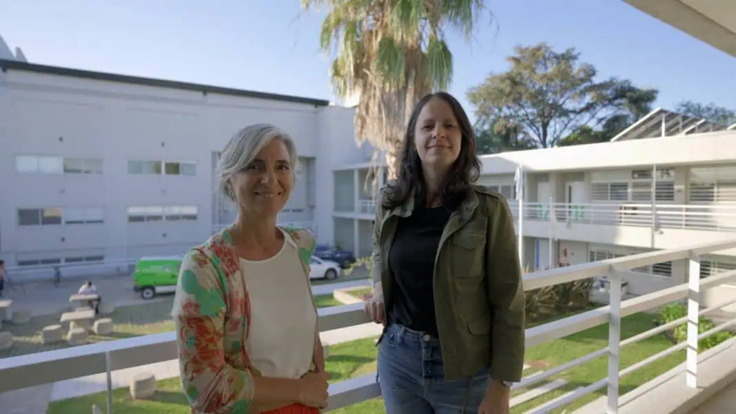 Educar emociones y atención en escuelas: Soledad Martínez con Adela Cavia en…