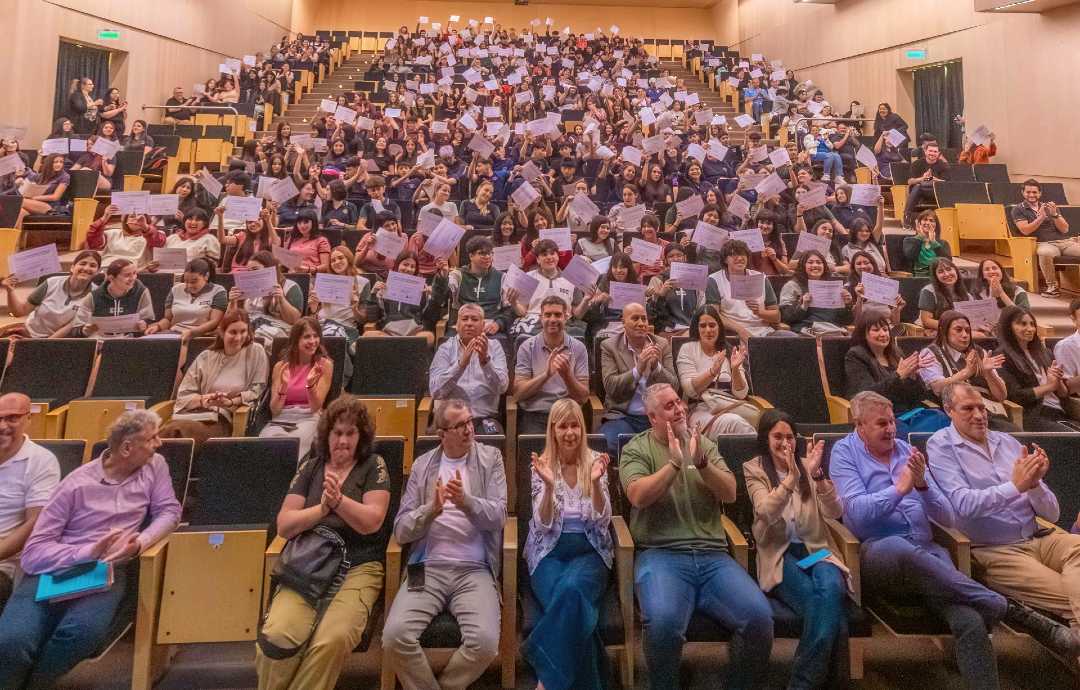 Alumnos de 23 escuelas públicas y privadas finalizaron sus pasantías…