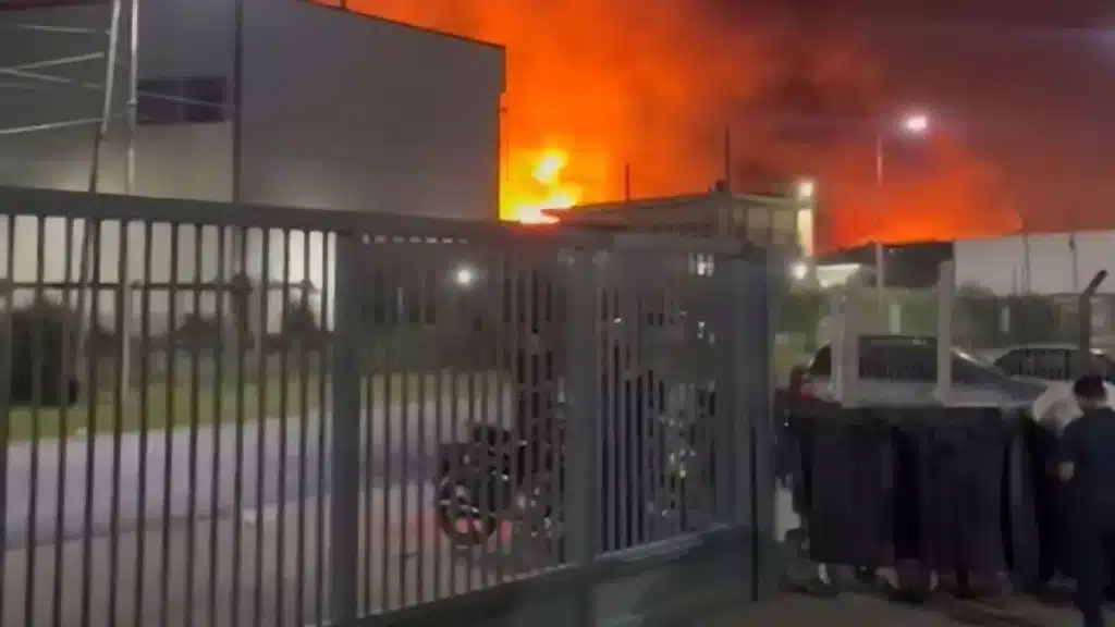 Explosión en fábrica de Canning deja más de 15 heridos — Imagen 1