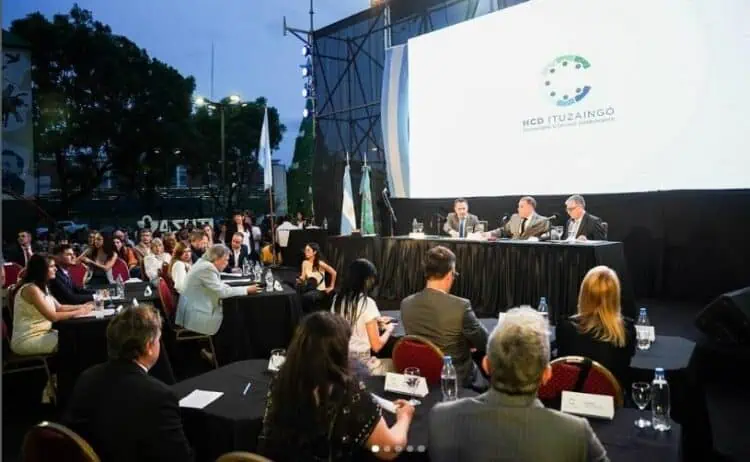 Juraron los nuevos concejales en Ituzaingó y Juan Manuel Álvarez asumió la…