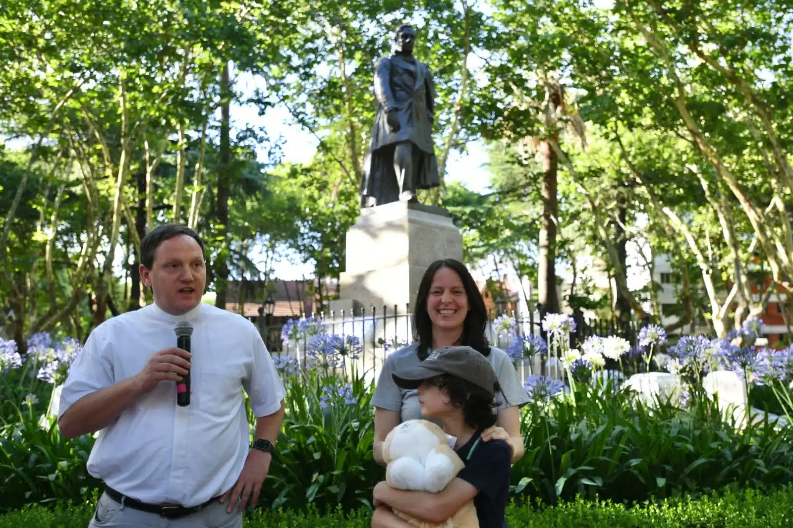 Reinauguración de Plaza Vicente López y Planes: El municipio reinauguró la Pl…