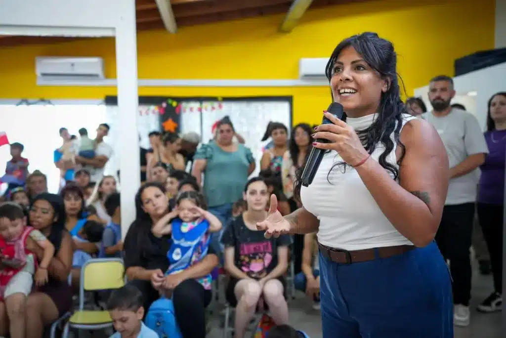 Quilmes: Comunidad educativa impuso el nombre ‘Mariela Muñoz’ a…