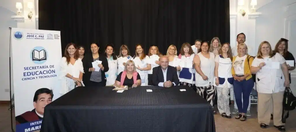 Entrega de equipamientos alimentarios escolares en José C. Paz — Imagen 1