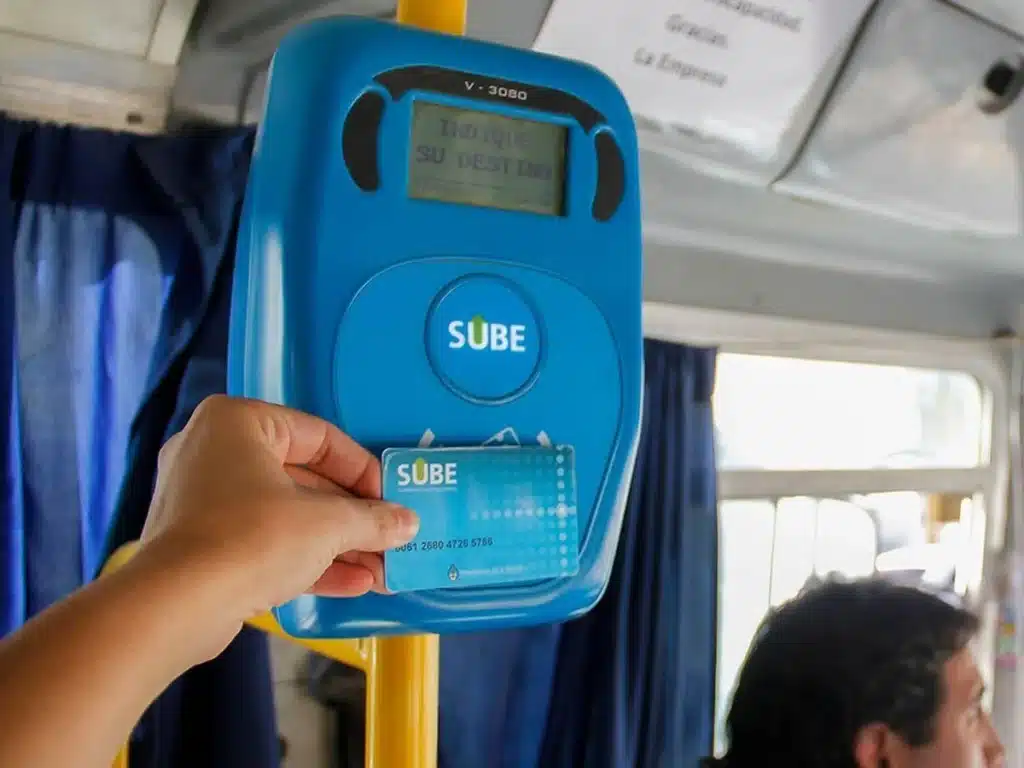 Tarifa de colectivo en BA sube a $688,40 desde enero — Imagen 1