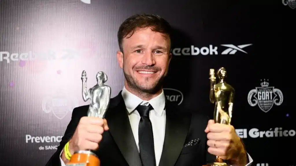 Agustín Canapino, piloto de Canning Motorsport, gana el Olimpia de Oro 2025…