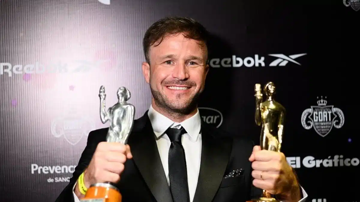 Agustín Canapino, piloto de Canning Motorsport, gana el Olimpia de Oro 2025…