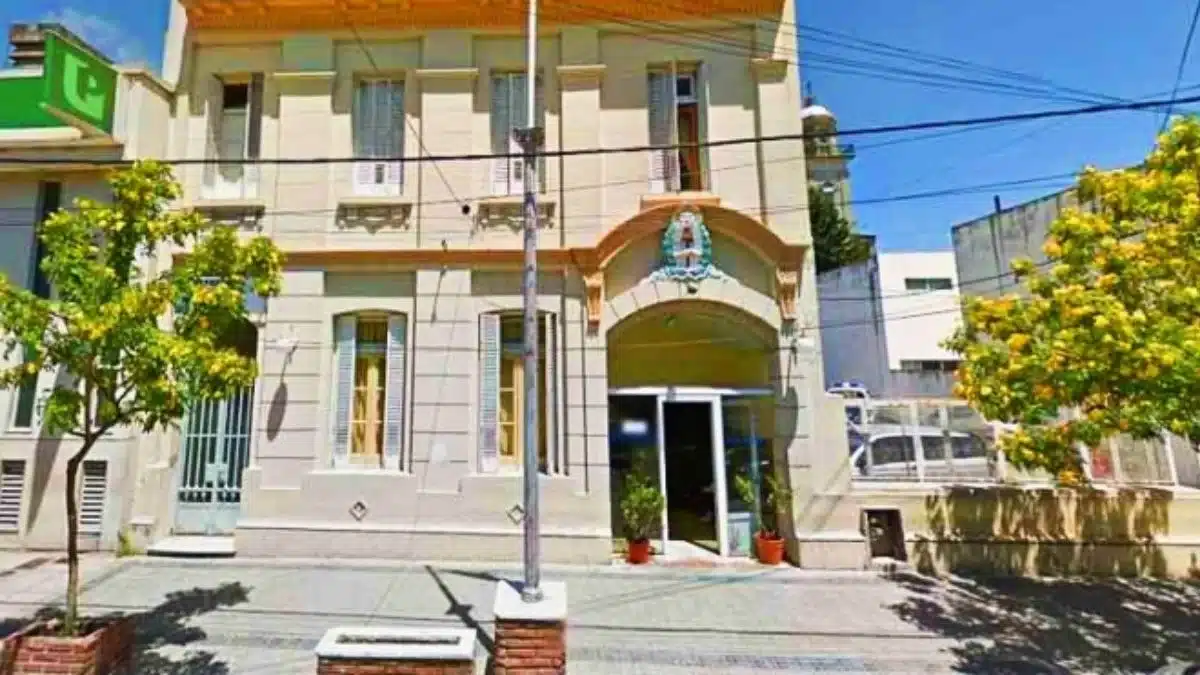 Policía desafectado por festejar Navidad a los tiros en Cañuelas — Imagen 1