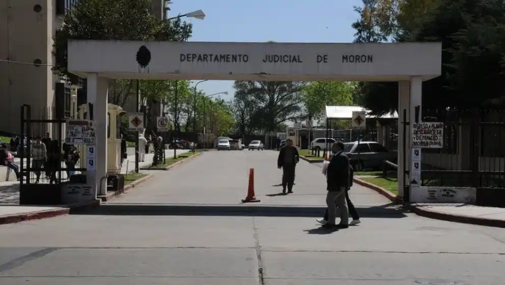 Condenan pastor por abuso sexual a más de 160 víctimas en Villa Tesei — Imagen 1