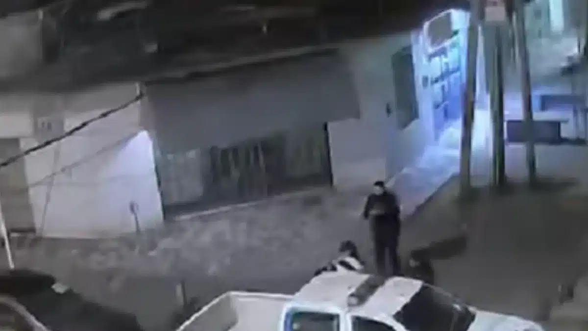 Dos detenidos por robo de vehículo en vía pública — Imagen 1