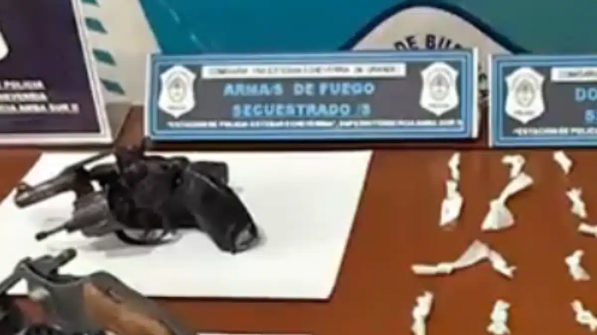 Detienen a tres miembros de banda narco en Monte Grande Sur — Imagen 1