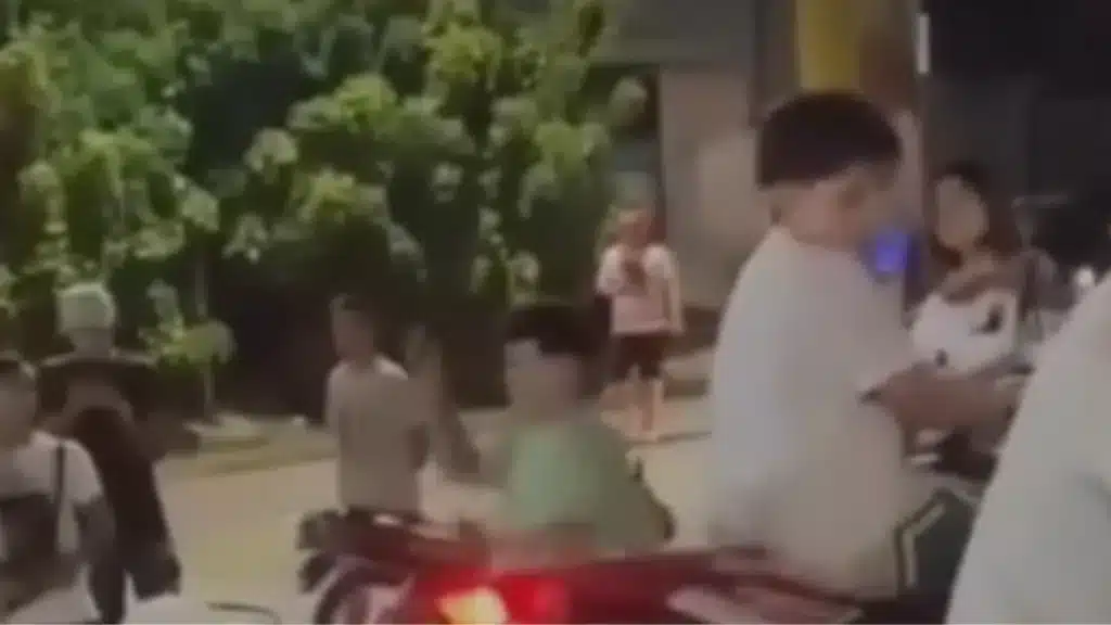 Jóvenes homenajean a joven asesinado en tiroteo con policía — Imagen 1