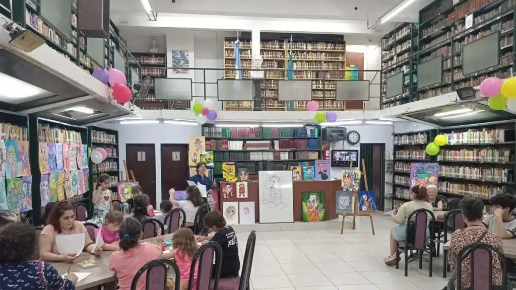 Lanús: Exposición de caricaturas con artistas de la zona sur — Imagen 1