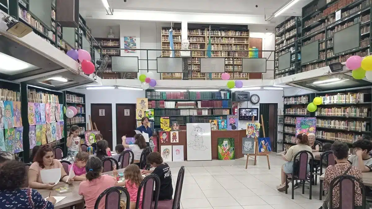 Lanús: Exposición de caricaturas con artistas de la zona sur — Imagen 1