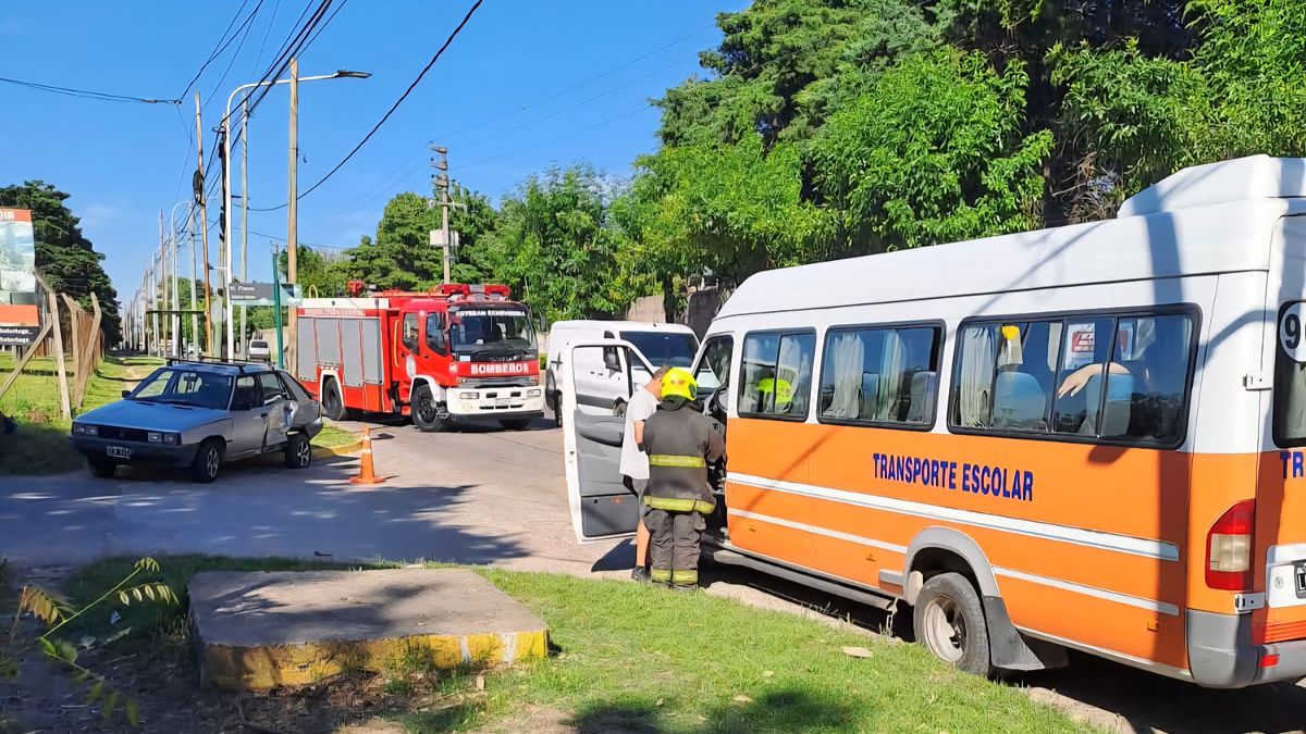 Choque en Canning: conductor herido tras colisión entre auto y transporte…