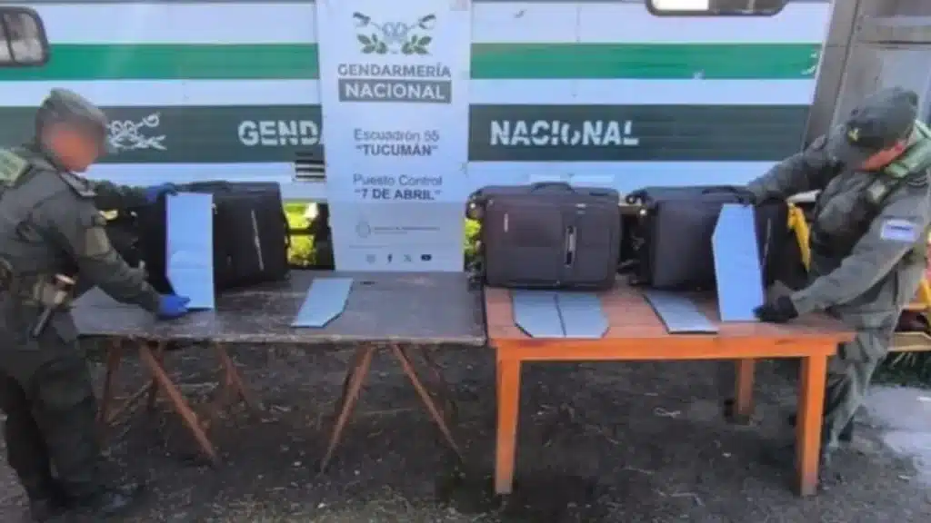 Detuvieron a tres pasajeros con 6 kg de cocaína en Tucumán — Imagen 1