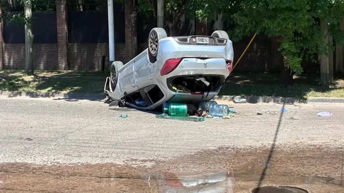Choque en Monte Grande deja dos heridos levemente afectados — Imagen 1