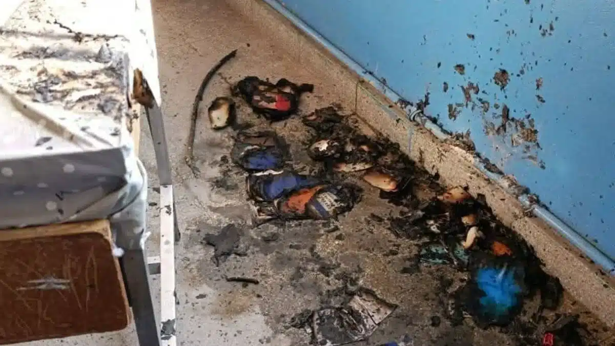 Principio de incendio controlado en escuela de Glew gracias a vecinos — Imagen 1