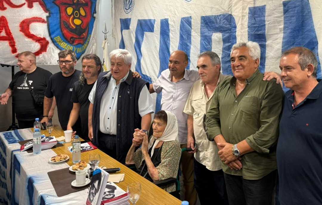 Juan Carlos Schmid reconoce valor de Taty Almeida en lucha por democracia y…