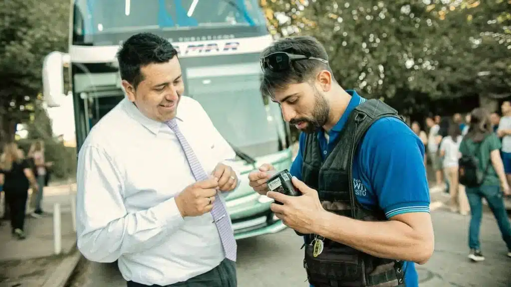 Almirante Brown refuerza controles a choferes de viajes escolares — Imagen 1