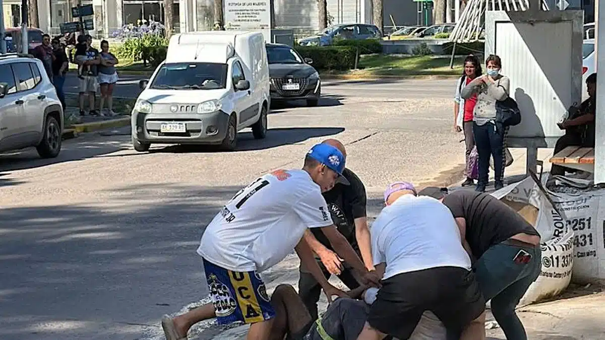 Pelea en Canning: acalorada discusión en calle Lacarra por espacio de…