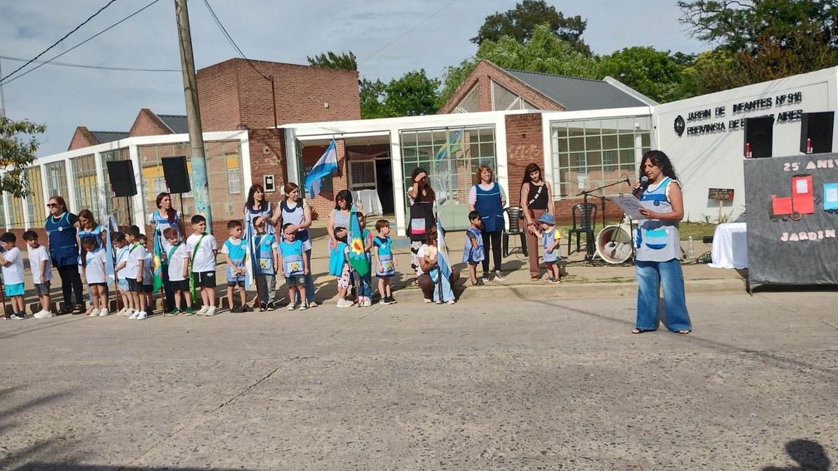 Jardín de Infantes Nº 910 celebra su 25 aniversario — Imagen 1