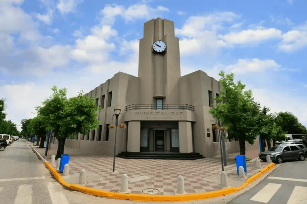 Escobar agiliza trámites jurídicos para entidades civiles — Imagen 1