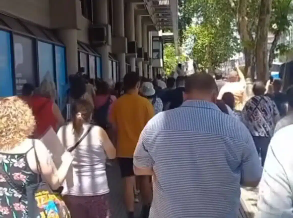 Vecinos de San Martín reclaman por inundaciones ante la Municipalidad — Imagen 1