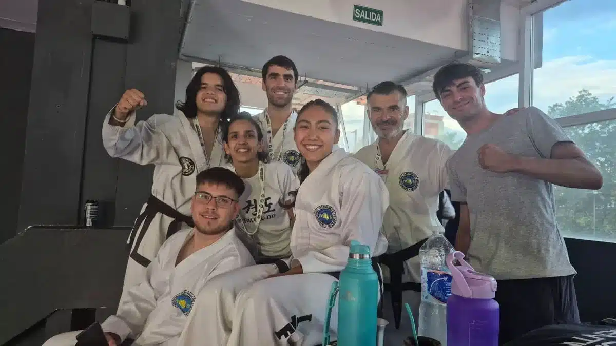 Sanvicentinos ganan seis medallas en Torneo Nacional de Taekwondo — Imagen 1