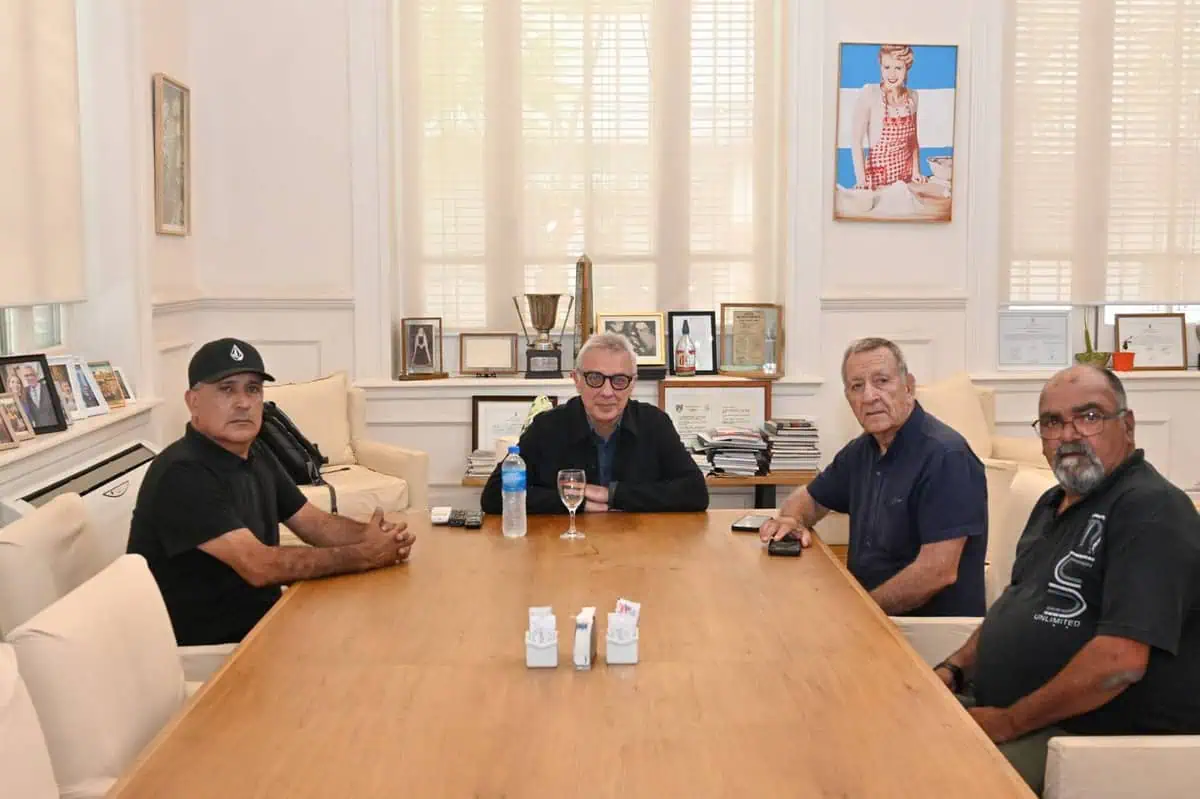 Julio Zamora se reunió con UOCRA por suspensión de obras en Tigre — Imagen 1