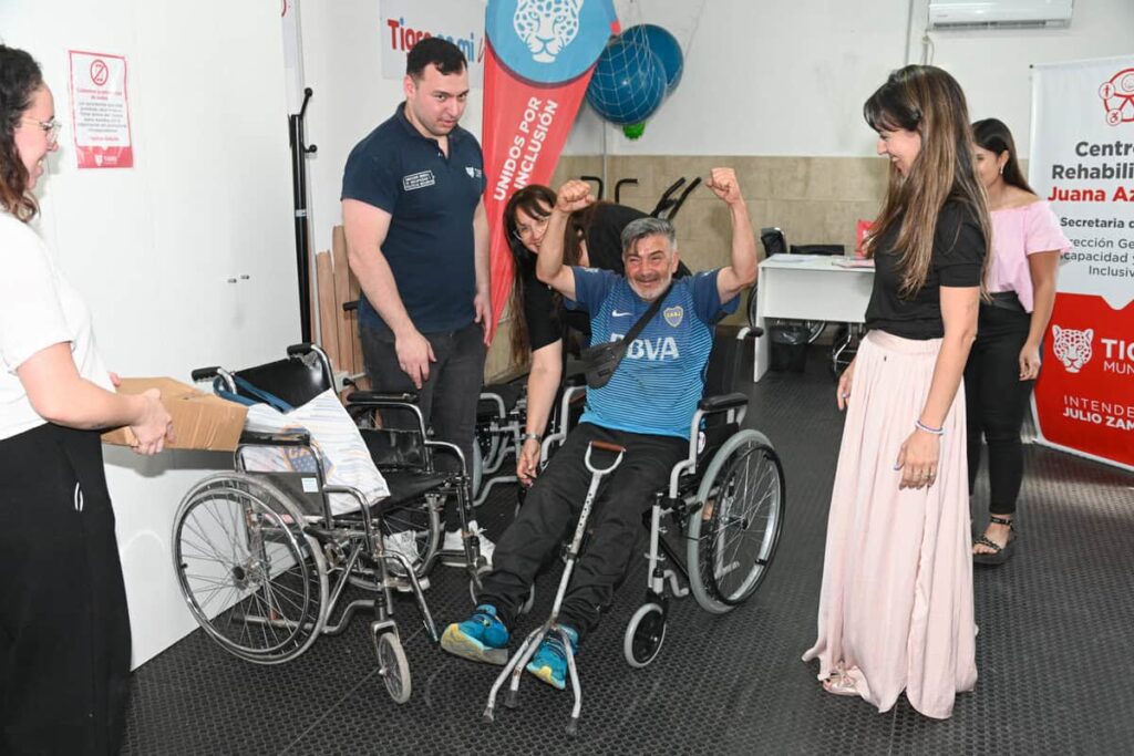 El Municipio de Tigre entregó materiales ortopédicos a pacientes con…