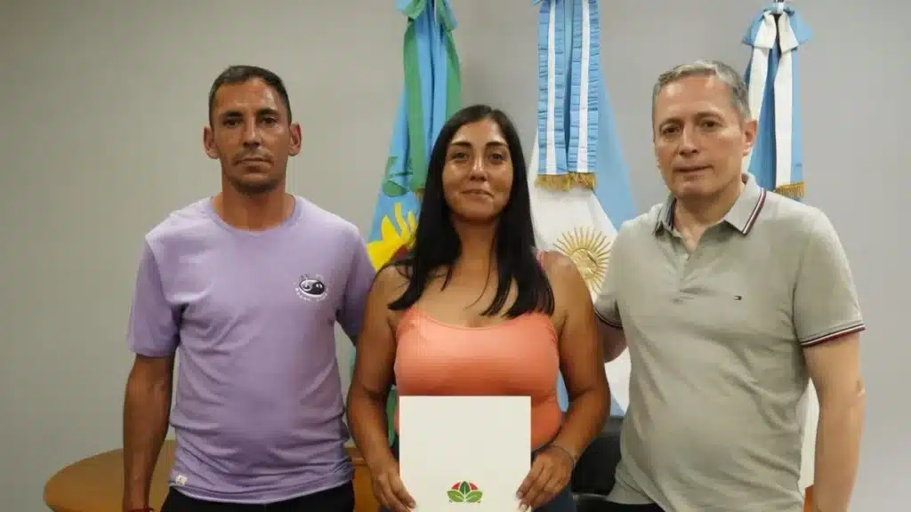 Municipio de Monte Grande otorga subsidio para tratamiento de niña con…