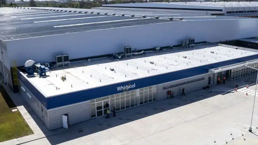 Despidos en empresas logísticas y proveedoras tras el cierre de Whirlpool —…