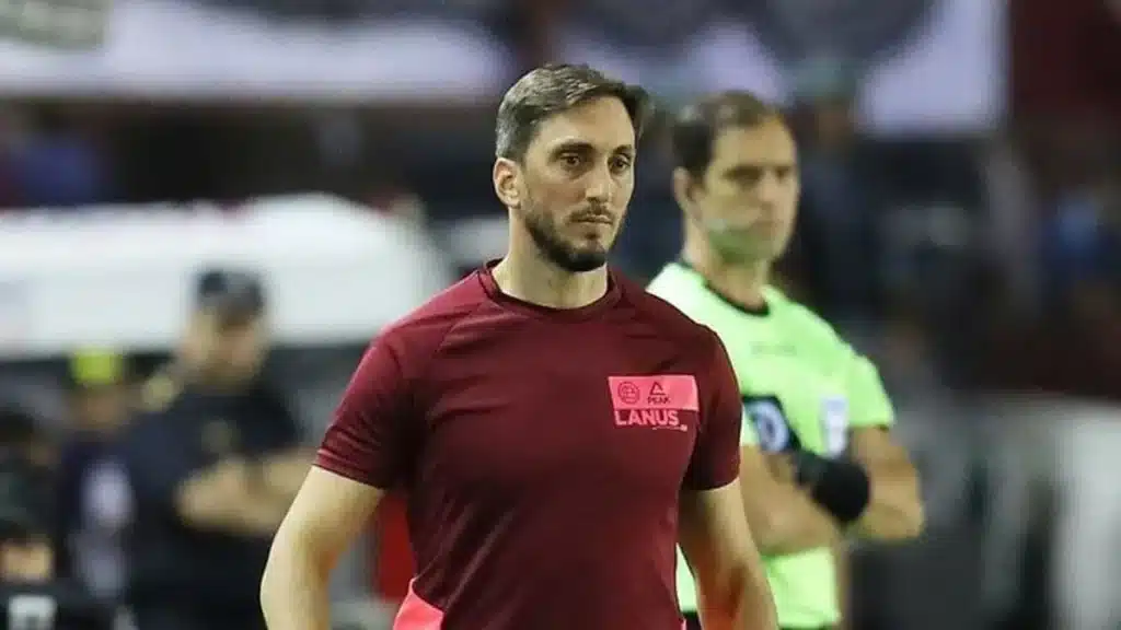 Luis Zubeldía, ex DT y referente de Lanús, fue operado del corazón. — Imagen 1