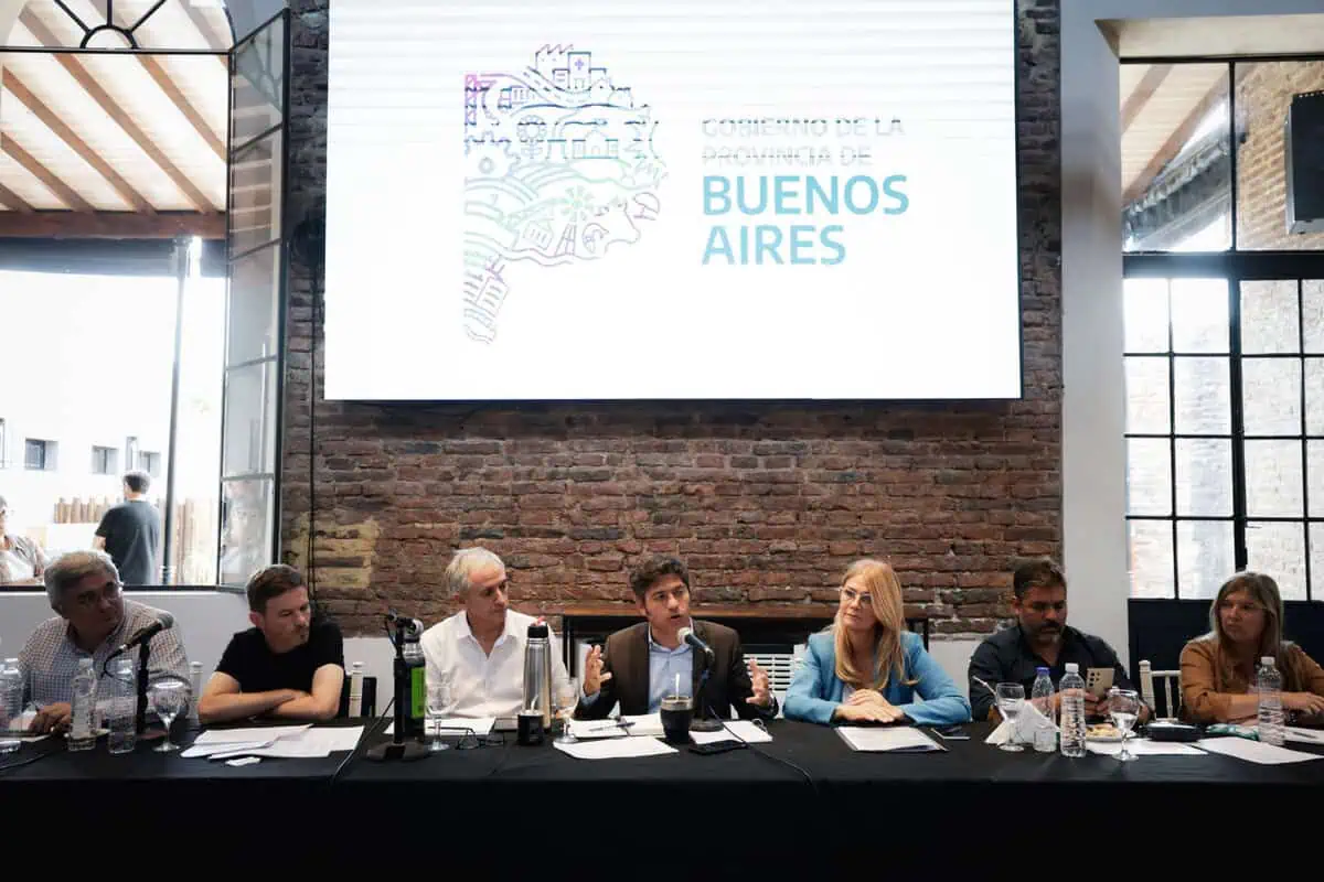 Kicillof se reunió con empresarios y sectores productivos, denunciando crisis…
