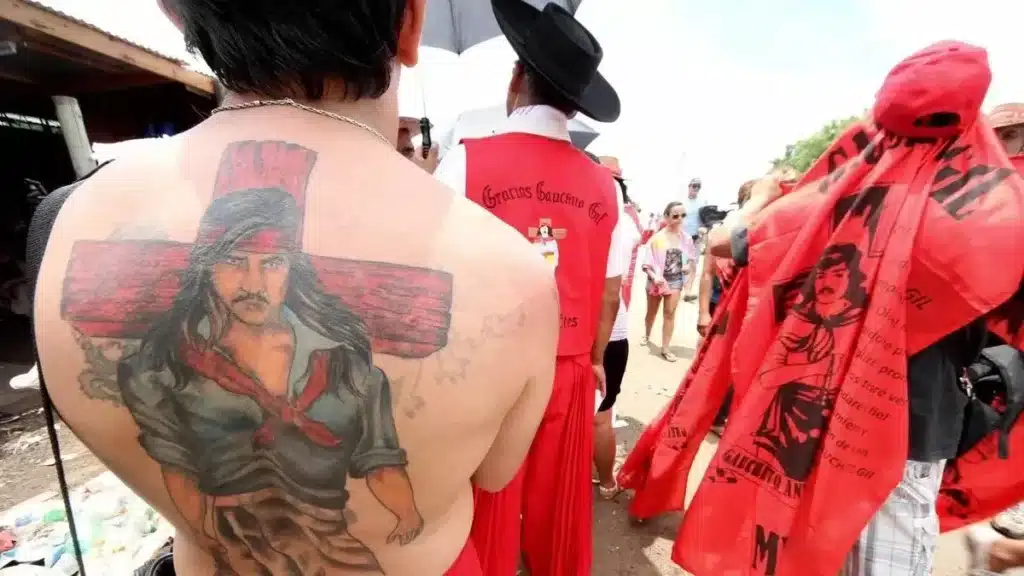 Argentina celebra Día del Gauchito Gil con multitudinarias celebraciones —…