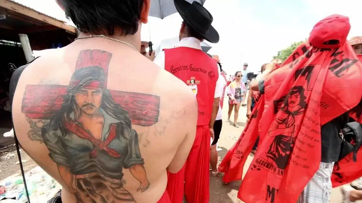 Argentina celebra Día del Gauchito Gil con multitudinarias celebraciones —…