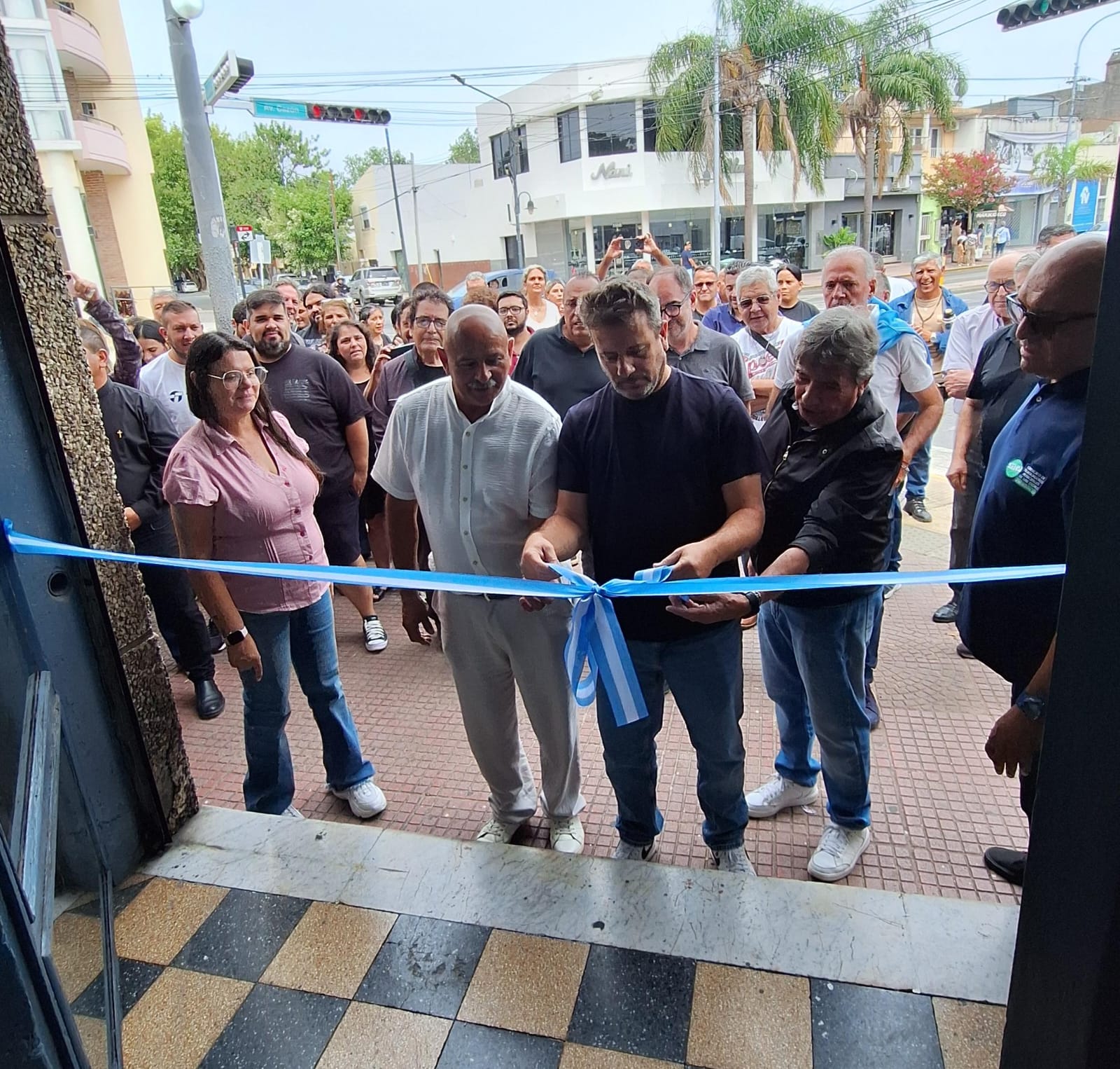 Se inauguró la nueva sede sindical de Atramuti con proyectos para — Imagen 1