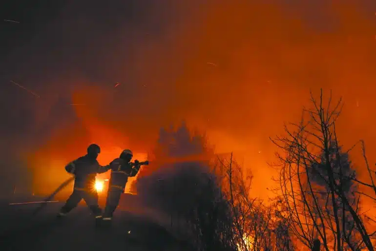 Argentina ofrece asistencia técnica a Chile por el incendio forestal — Imagen 1